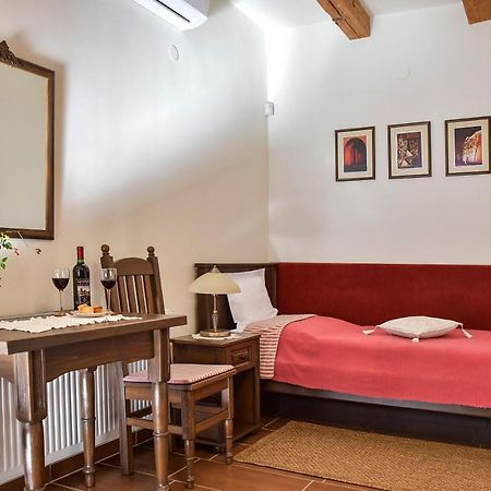 Szin-Es Vendeghaz Bed & Breakfast Сентеш Екстериор снимка