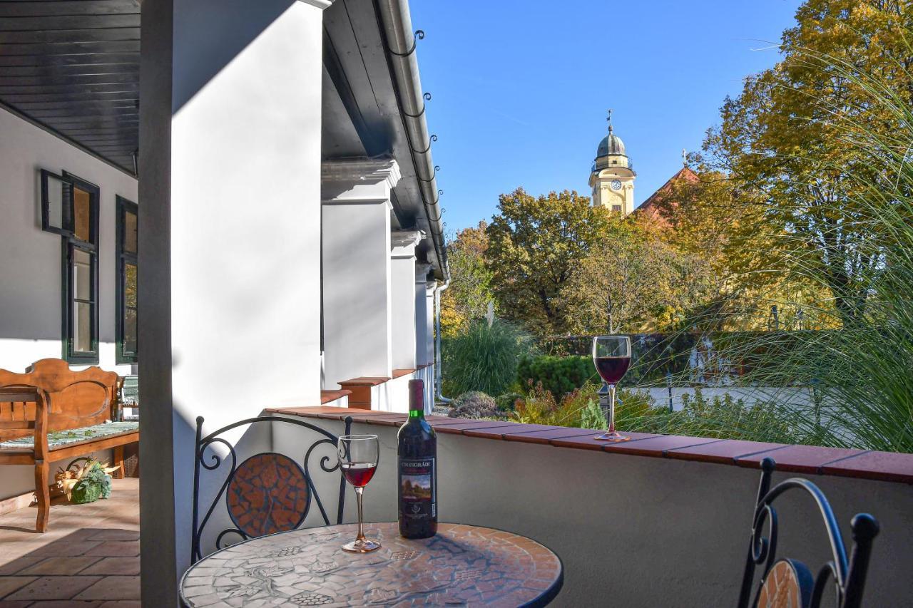 Szin-Es Vendeghaz Bed & Breakfast Сентеш Екстериор снимка