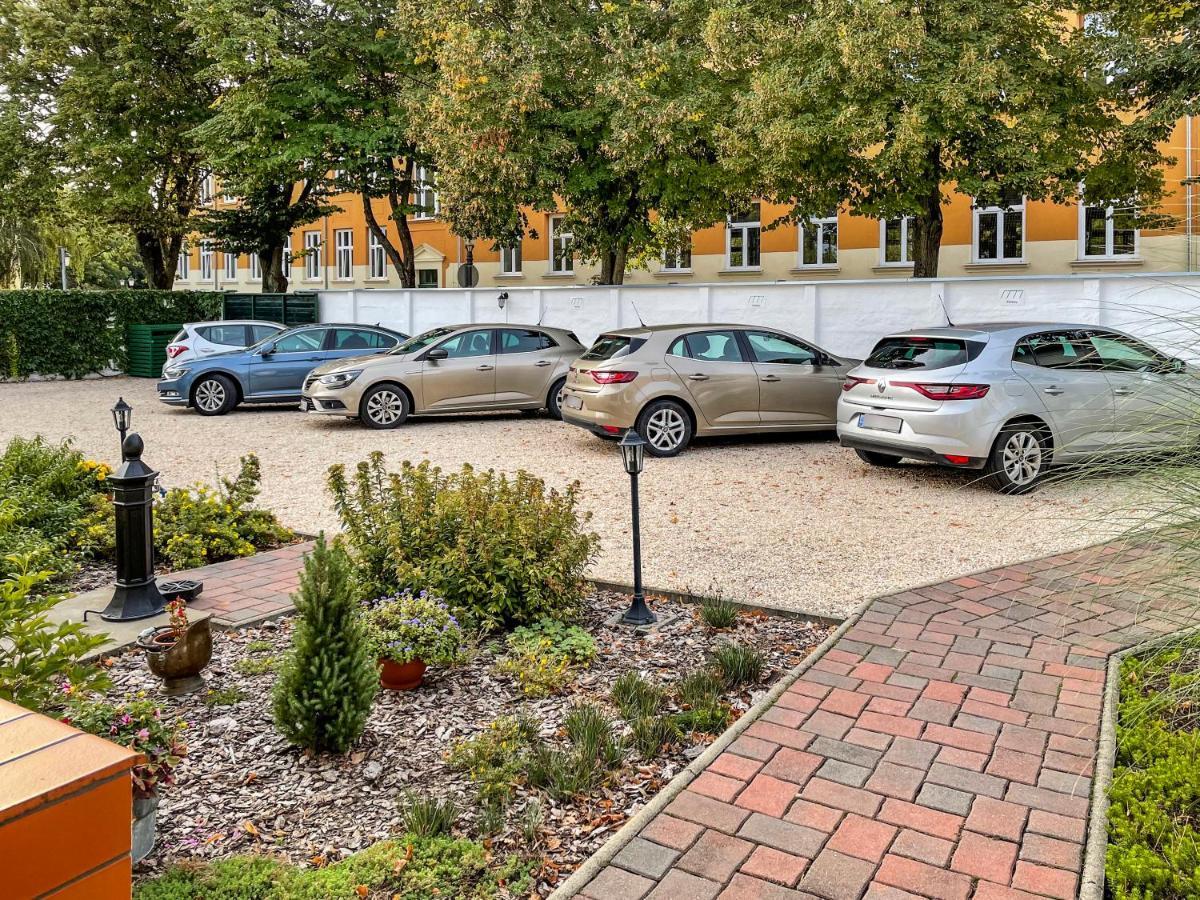 Szin-Es Vendeghaz Bed & Breakfast Сентеш Екстериор снимка