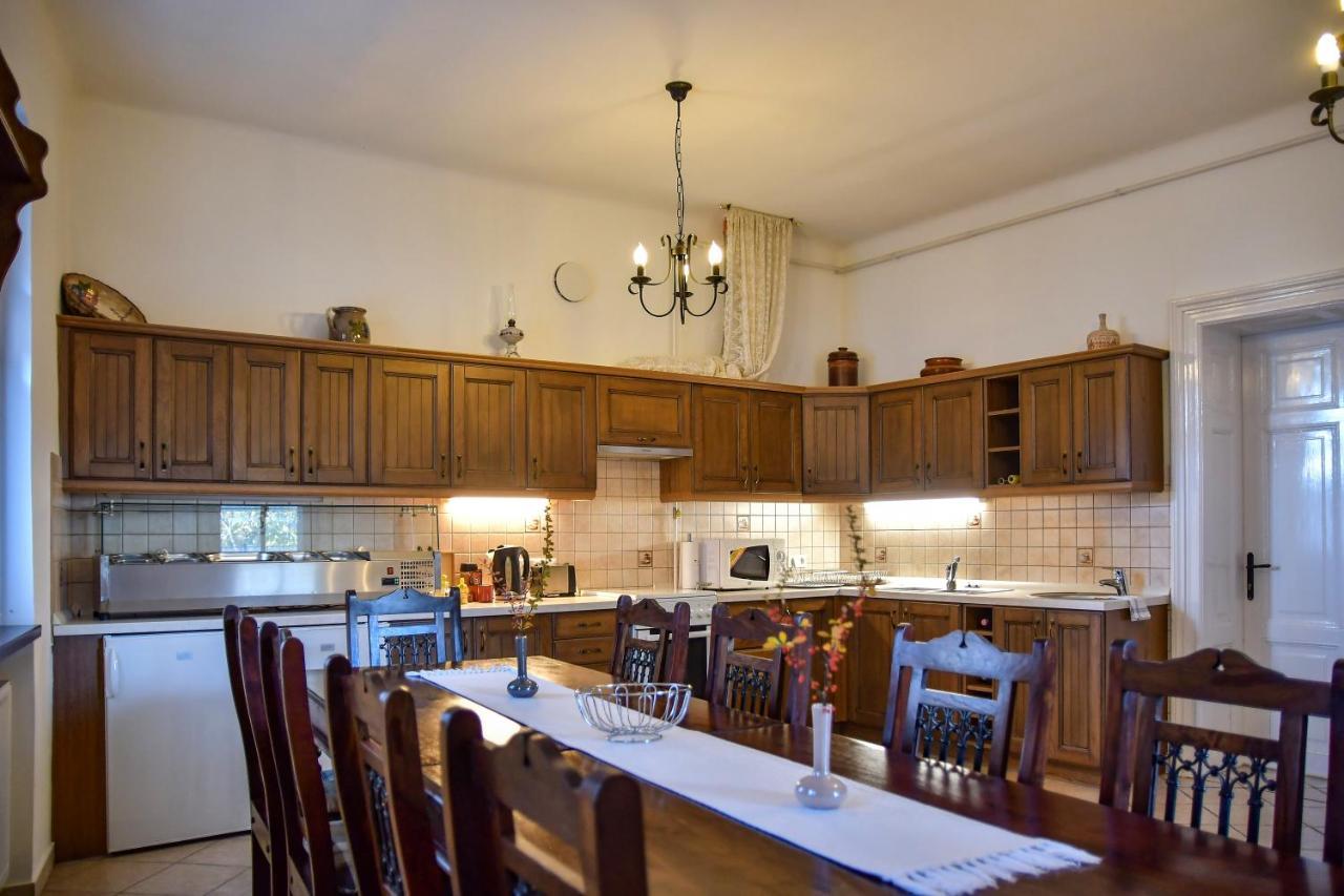 Szin-Es Vendeghaz Bed & Breakfast Сентеш Екстериор снимка